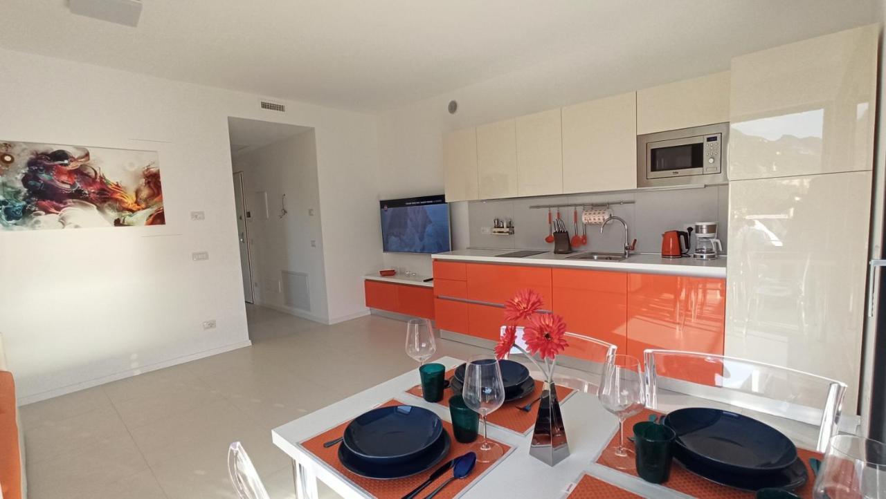 Apartamento Blue Sky Garda - Sunset Malcesine Exterior foto